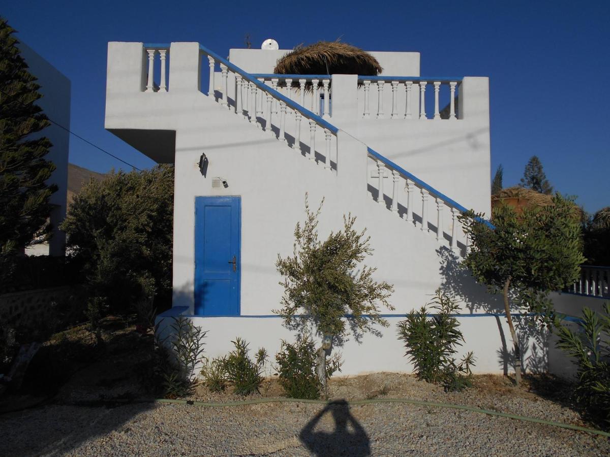Kapetanios Daire Perissa (Santorini)