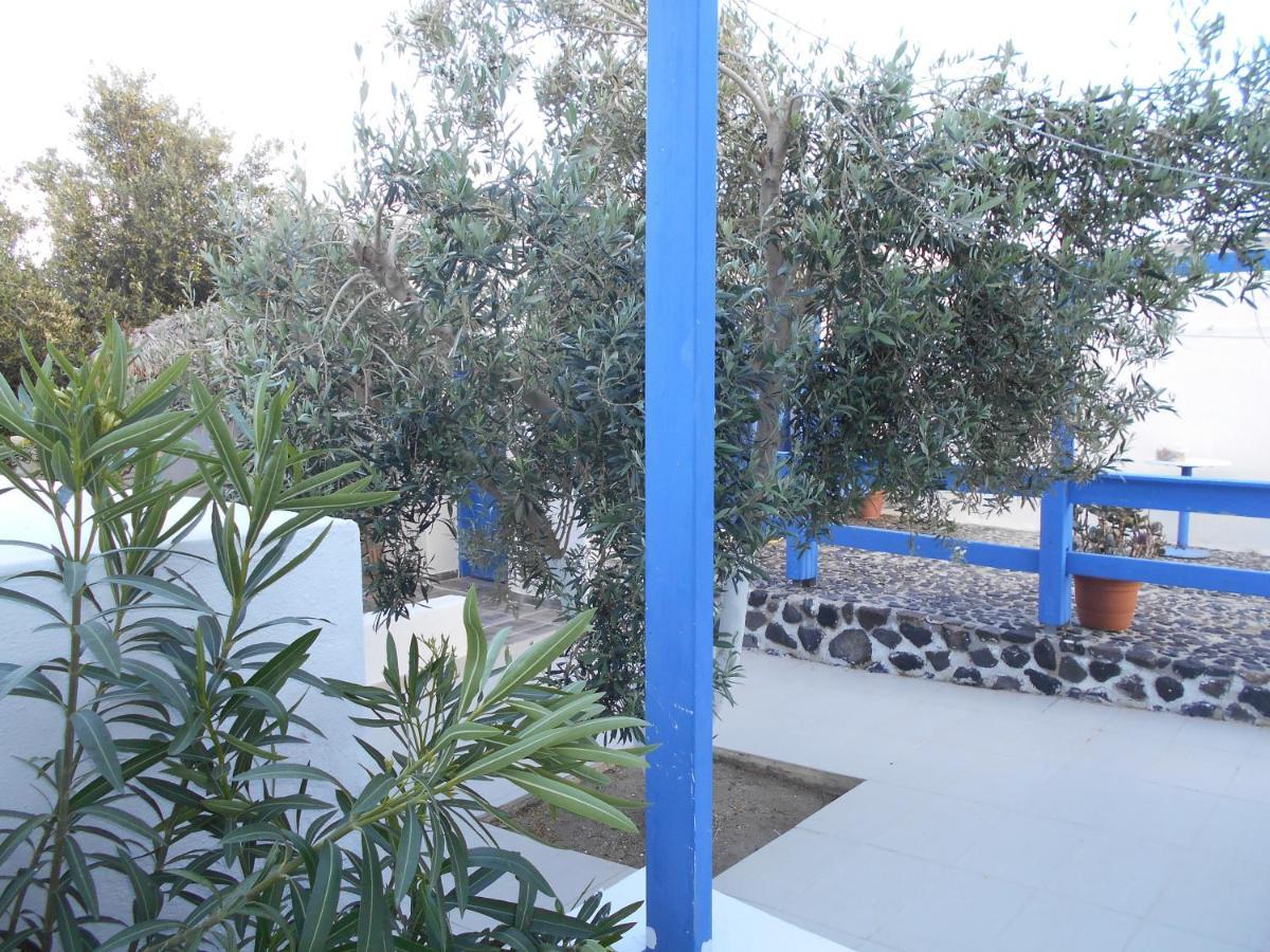 Kapetanios Daire Perissa (Santorini)
