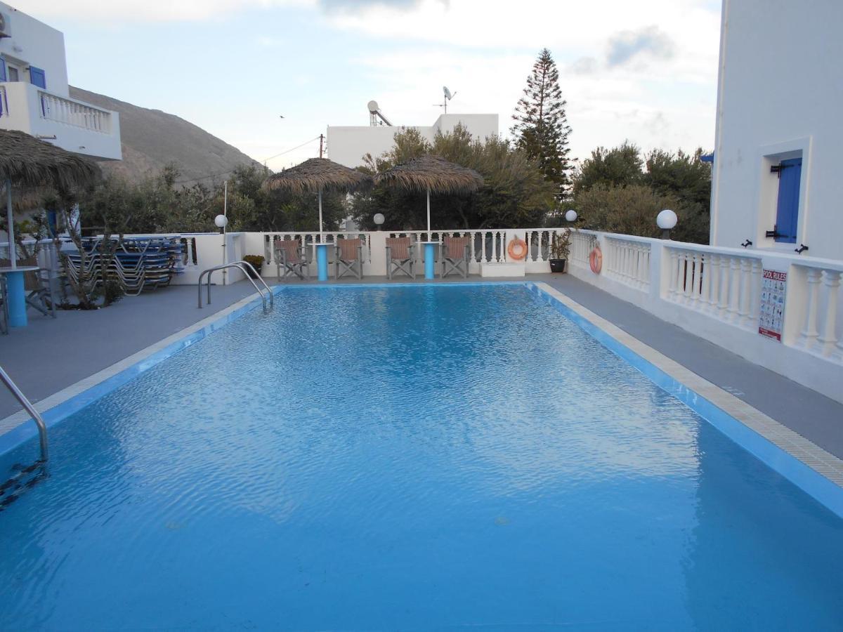 Kapetanios Apartment Perissa (Santorini)